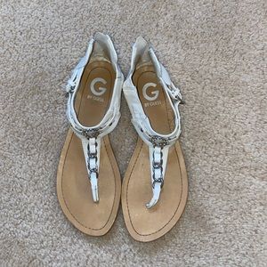 G by Guess Gladiator Sandal Chain Accents 8.5-Nice!